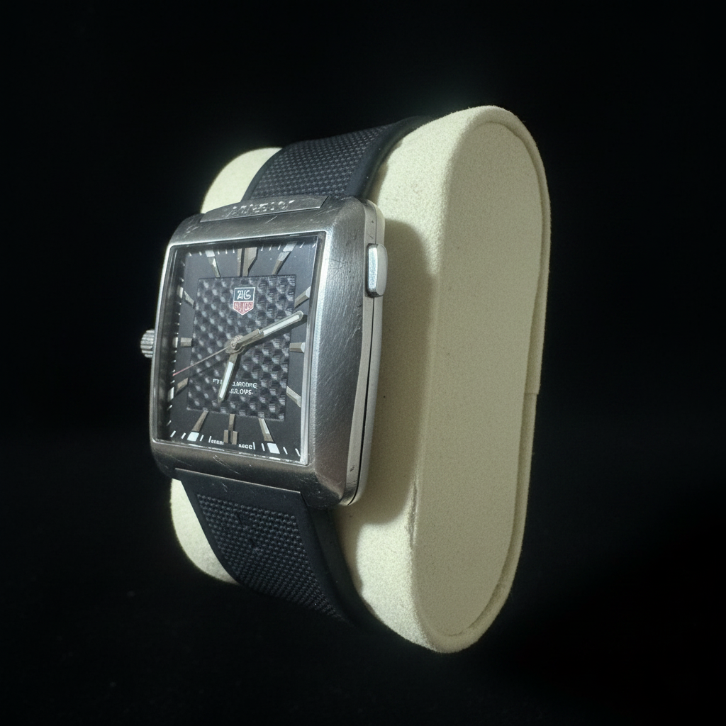 TAG Heuer Golf Watch Tiger Woods Edition - Side view on black background