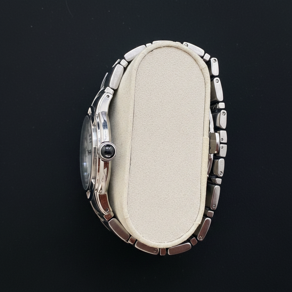 Raymond Weil Parsifal crown side on black background